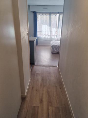 T1 MEUBLE - 560 € CC / MOIS - BORDEAUX NANSOUTY