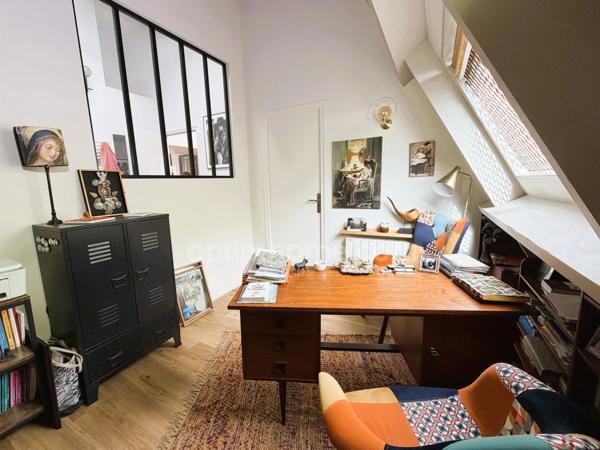 ÉLEGANT DUPLEX DE 107,55 M² ENTIEREMENT RENOVE, AVEC PISCINE, ESPACES VERTS, PARKING PRIVE ET CAVE - TROUVILLE SUR MER (14)