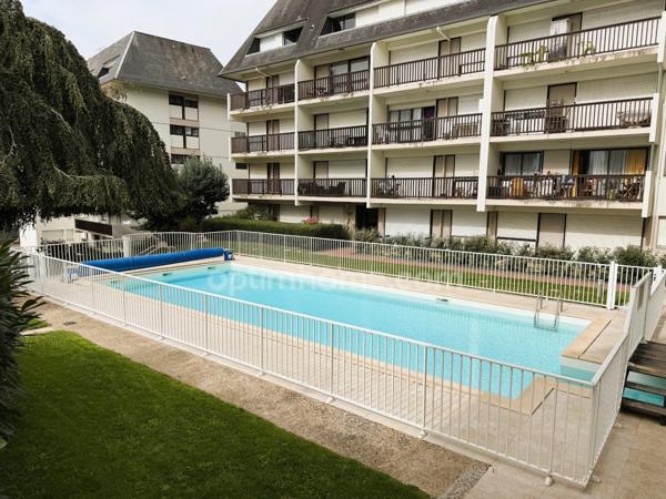 ÉLEGANT DUPLEX DE 107,55 M² ENTIEREMENT RENOVE, AVEC PISCINE, ESPACES VERTS, PARKING PRIVE ET CAVE - TROUVILLE SUR MER (14)