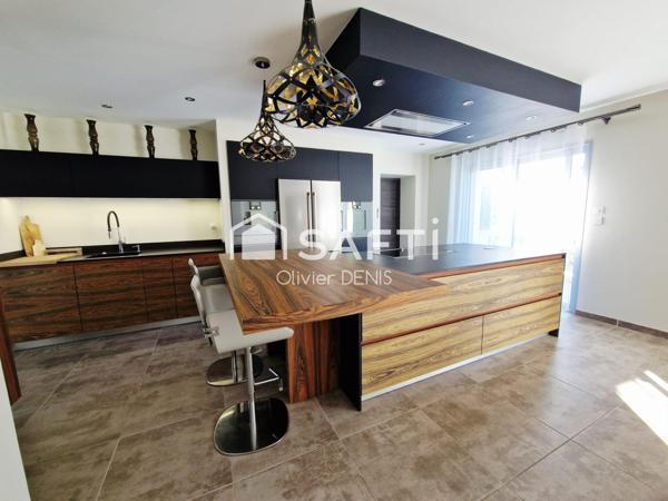 Villa Traditionnelle de plain-pied à Saint-Saturnin les Apt ( 84490 )