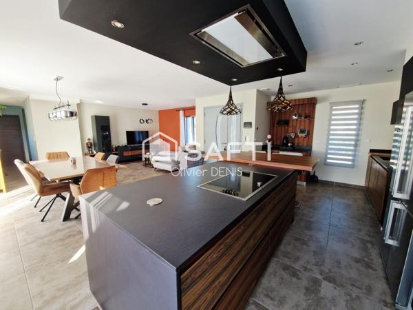 Villa Traditionnelle de plain-pied à Saint-Saturnin les Apt ( 84490 )