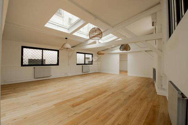 Loft exceptionnel Paris 20e 215 m2 1 700 000 € ** - Référence 6336
