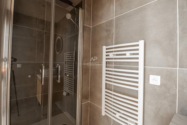 Loft exceptionnel Paris 20e 215 m2 1 700 000 € ** - Référence 6336