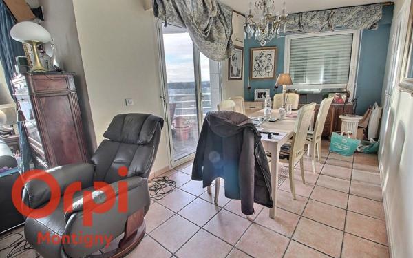 Appartement à vendre    5 pièces •  Montigny-le-Bretonneux