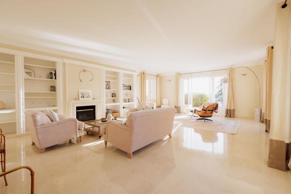 Vente Maison provençale de luxe La Colle-sur-Loup 11 Pièces 398 m²