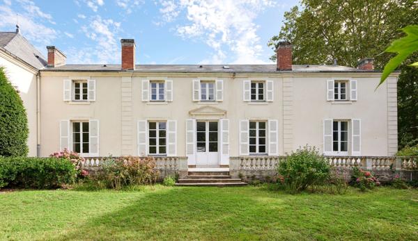 Vente Maison bourgeoise Vertou 7 Pièces 253 m²