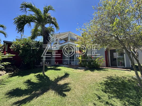 Saint-François (97118) Villa d'architecte idéale golfeurs avec 3 chambres + bureau, piscine et terrain de 1750m².