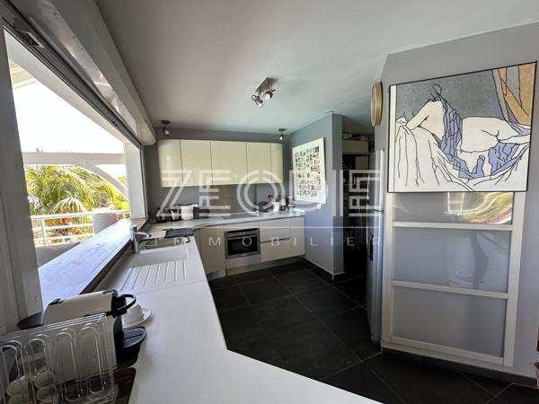 Saint-François (97118) Villa d'architecte idéale golfeurs avec 3 chambres + bureau, piscine et terrain de 1750m².