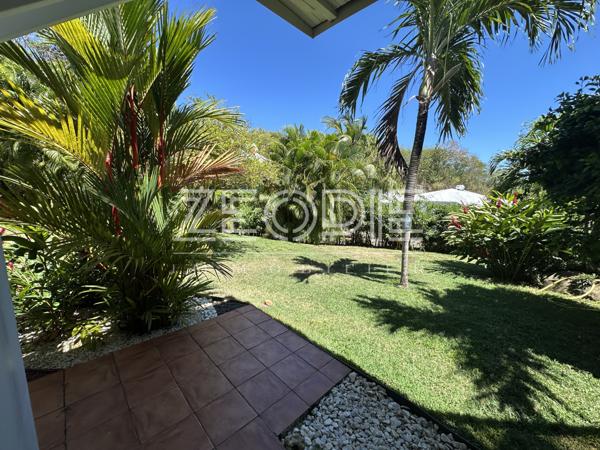 Saint-François (97118) Villa d'architecte idéale golfeurs avec 3 chambres + bureau, piscine et terrain de 1750m².