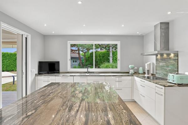 Vente Maison de luxe Prévessin-Moëns 6 Pièces 264 m²