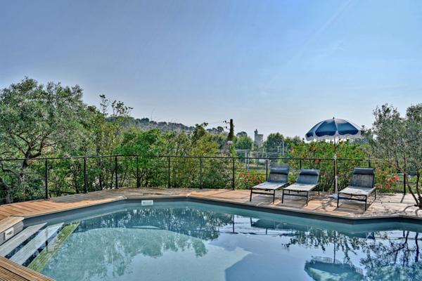 Vente Maison de luxe Villeneuve-lès-Avignon 6 Pièces 150 m²