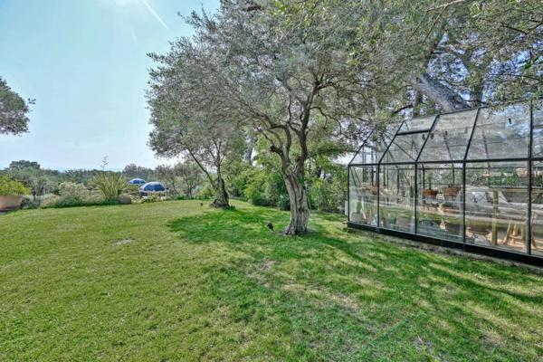 Vente Maison de luxe Villeneuve-lès-Avignon 6 Pièces 150 m²