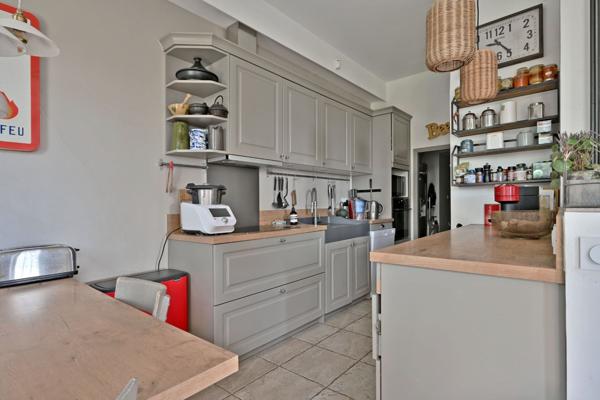 Vente Maison de luxe Villeneuve-lès-Avignon 6 Pièces 150 m²