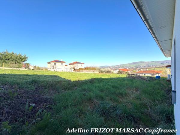 MAISON GENILAC - PLAIN PIED - 4 CHAMBRES - TERRAIN 567 - GARAGE - LUMINOSITE - CALME - ACCES LYON/SAINT ETIENNE - GARE