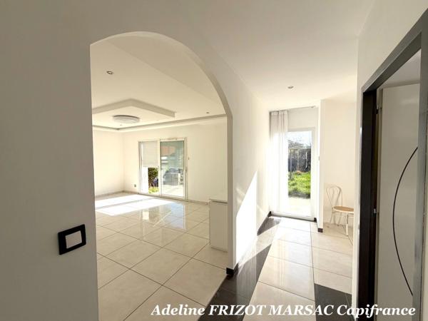 MAISON GENILAC - PLAIN PIED - 4 CHAMBRES - TERRAIN 567 - GARAGE - LUMINOSITE - CALME - ACCES LYON/SAINT ETIENNE - GARE