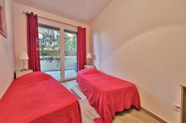 RIVE SUD Agosta Plage - Superbe T4 traversant avec jardin + Garage Albitreccia (20128)