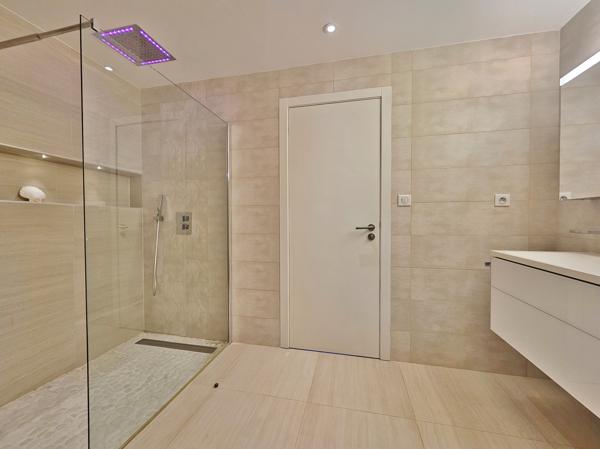 RIVE SUD Agosta Plage - Superbe T4 traversant avec jardin + Garage Albitreccia (20128)