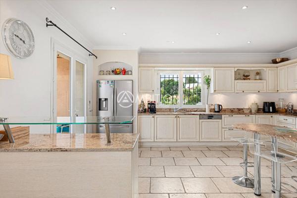 Maison à vendre 8 pièces de 267 m²