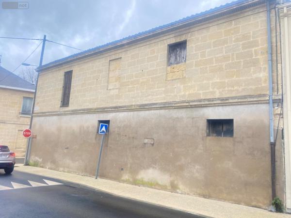 Immeuble à vendre à Saint-André-de-Cubzac en Gironde (33240), ref : 11633/494   
centre ville