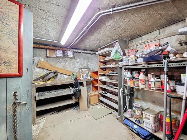 MAISON ANCIENNE AVEC JARDIN GARAGE ET CAVE