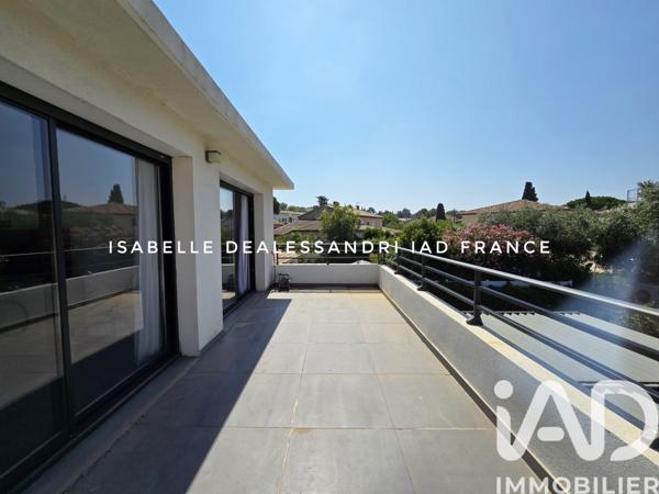 Maison à vendre 5 pièces 162 m² Sanary-sur-Mer