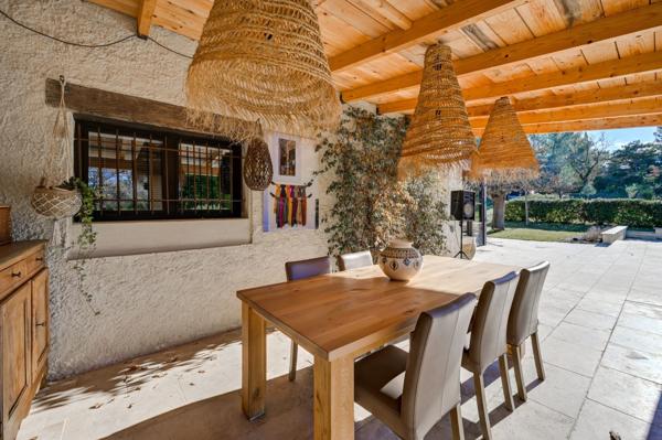 Vente Maison de luxe Aix-en-Provence 10 Pièces 195 m²