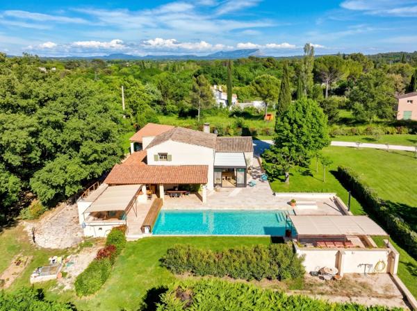 Vente Maison de luxe Aix-en-Provence 10 Pièces 195 m²
