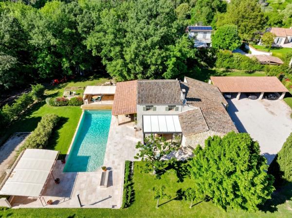 Vente Maison de luxe Aix-en-Provence 10 Pièces 195 m²