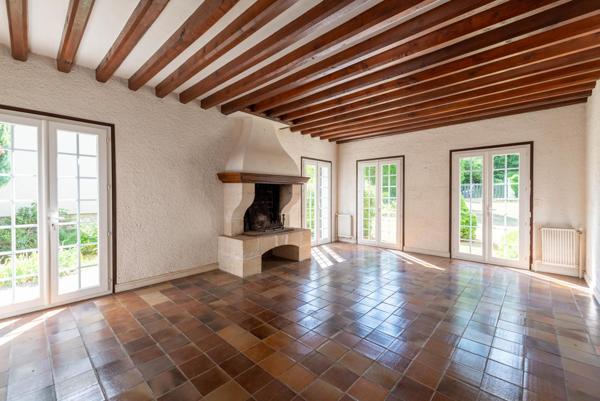 De beaux volumes au calme avec un joli jardin !