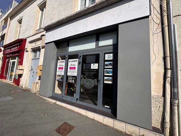 LOCAL PROFESSIONNEL - HYPER CENTRE , La roche sur yon LOCAL PROFESSIONNEL - HYPER CENTRE , La roche sur yon