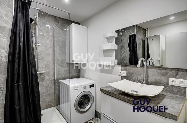 DECINES CORNAVENT - APPARTEMENT 3 PIECES REZ-DE-CHAUSSEE SURELEVE+ 1 BALCON + 1 PLACE DE STATIONNEMENT