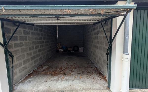 Stationnement à vendre    Sainte-Foy-lès-Lyon