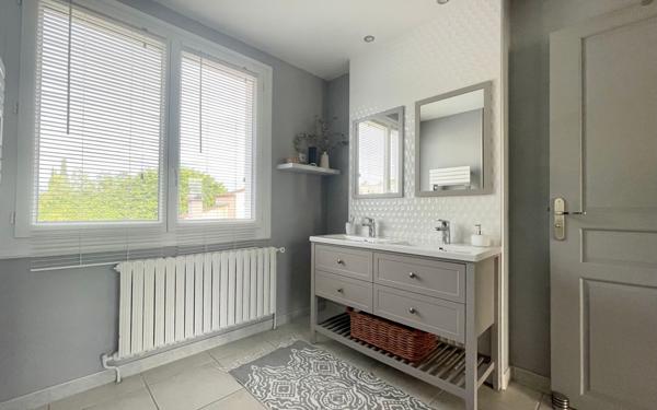 Maison à vendre    6 pièces •  Calvisson