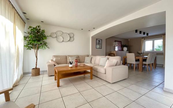 Maison à vendre    6 pièces •  Calvisson