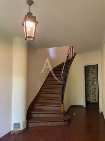 CLOS BANET VILLA DE 162 M² POSSIBLE 3 APPARTEMENTS . TERRAIN DE 4O3 m²