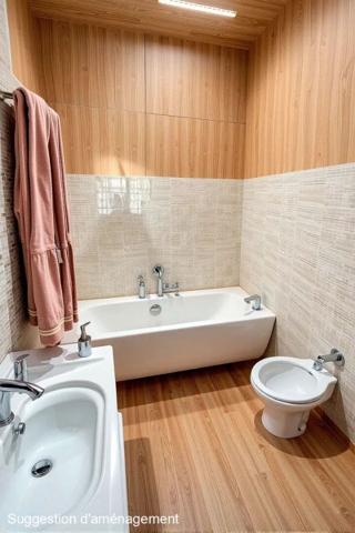 CLOS BANET VILLA DE 162 M² POSSIBLE 3 APPARTEMENTS . TERRAIN DE 4O3 m²