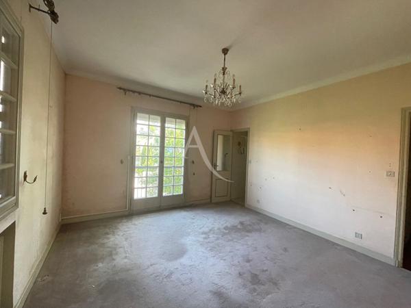 CLOS BANET VILLA DE 162 M² POSSIBLE 3 APPARTEMENTS . TERRAIN DE 4O3 m²