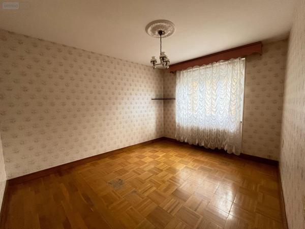 Maison de ville à vendre à Saint-James dans la Manche (50240), ref : 12541/1986