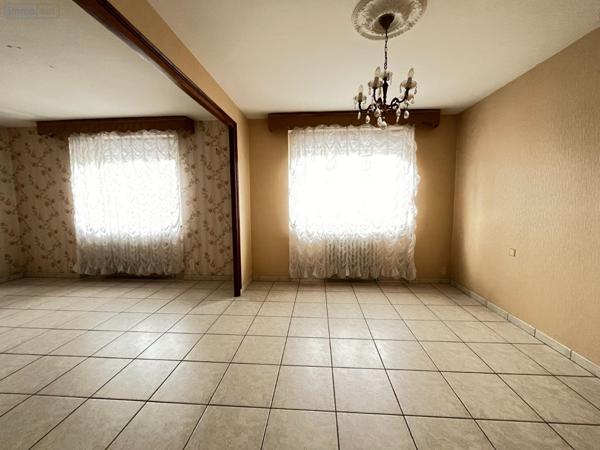 Maison de ville à vendre à Saint-James dans la Manche (50240), ref : 12541/1986