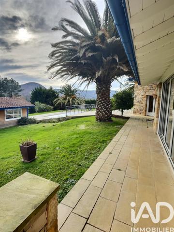 Maison à vendre 14 pièces 470 m² Urrugne