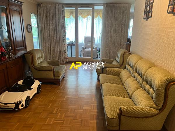 Sartrouville - Appartement 5 pièces 107 m2 avec cave et box 212 000 € **  - Référence  9593
