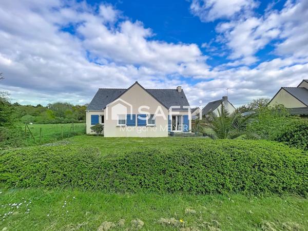 Maison de plain-pied quatre chambres avec jardin