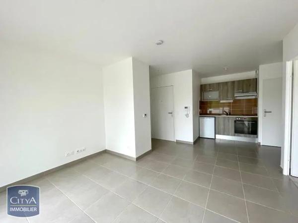 Appartement à louer 2 pièces 41m² Petit-Couronne (76650)