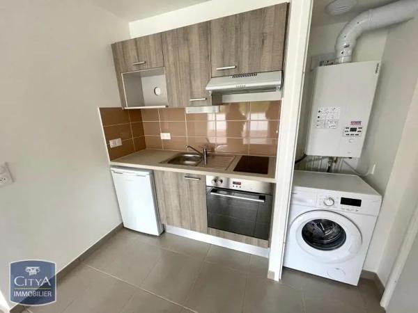 Appartement à louer 2 pièces 41m² Petit-Couronne (76650)