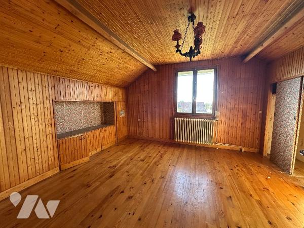 DOLE, quartier Bedugue , maison individuelle à rénover