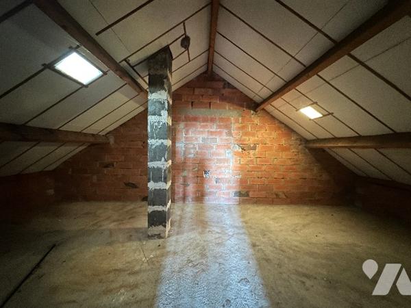 DOLE, quartier Bedugue , maison individuelle à rénover