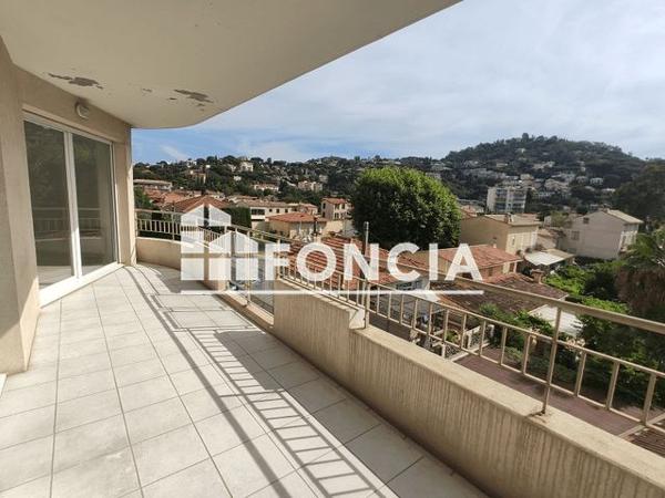 Location Appartement 3 pièces 61.44 m² - VILLA STE ROSALIE Cannes La Bocca 06150