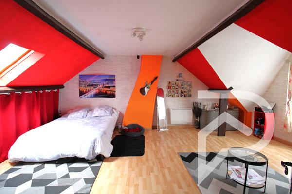 Maison 10 pièces 277 m2