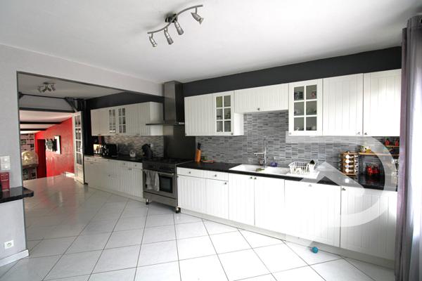 Maison 10 pièces 277 m2