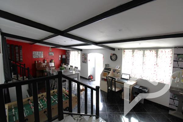 Maison 10 pièces 277 m2
